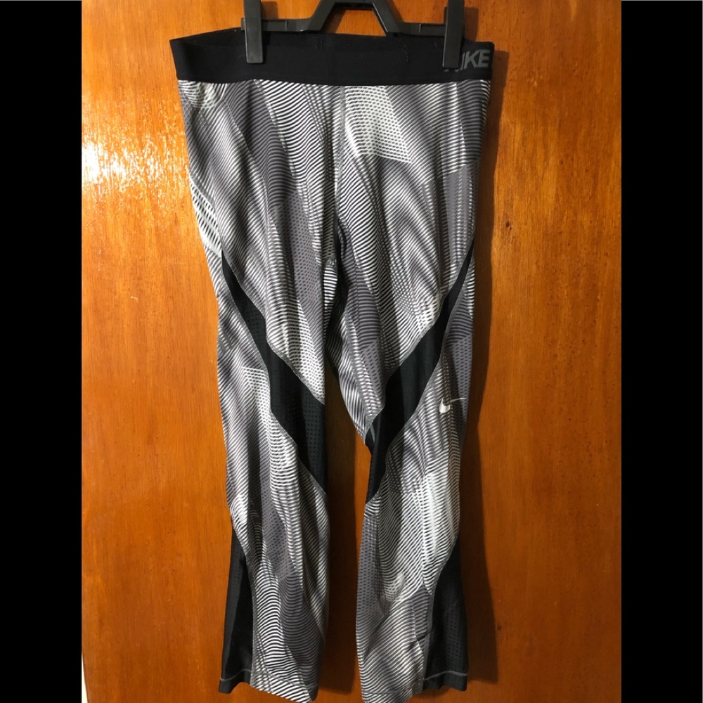Nike Drifit leggings with mesh sides